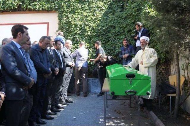 Kazada Ölen Zeynep, Gözyaşlarıyla Toprağa Verildi