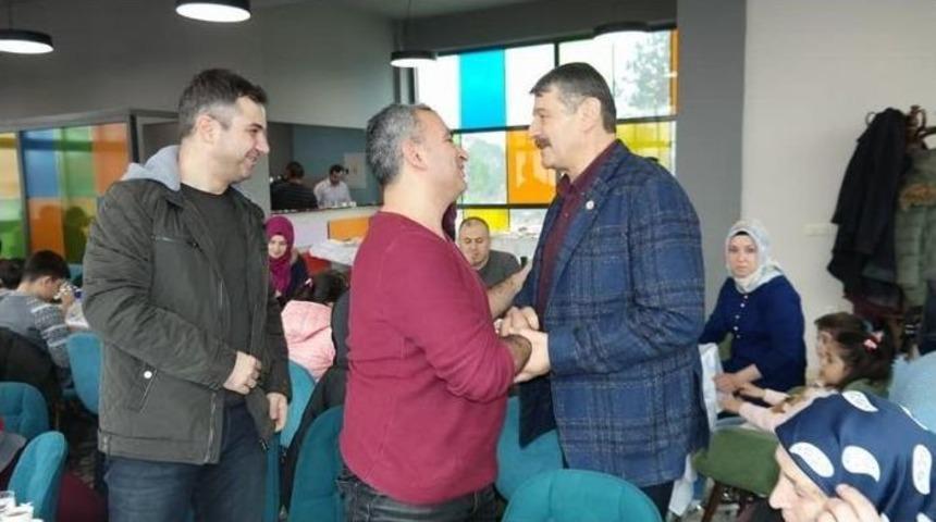 Başkan Akın, Dernek &Uuml;yeleri İle Bir Araya Geldi