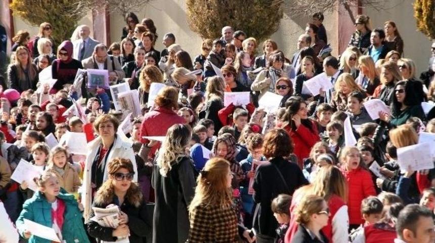 &Ouml;zel Sanko Okulları &Ouml;ğrencilerinin Karne Heyecanı
