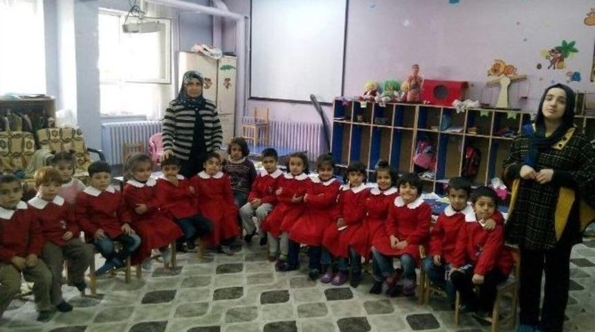 G&uuml;rb&uuml;zcan Giyimden &Ouml;ğrencilere Okul Kıyafeti