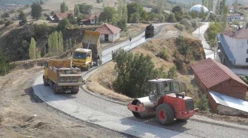 Vali Kılı&ccedil;; &ldquo;&ccedil;orum&rsquo;da Asfaltsız K&ouml;y Yolu Kalmadı&rdquo;