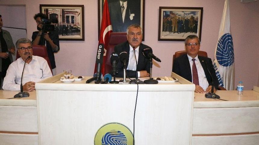 Karalar, R&uuml;şvet Aldığı İddiasıyla İlgili Su&ccedil; Duyurusunda Bulundu