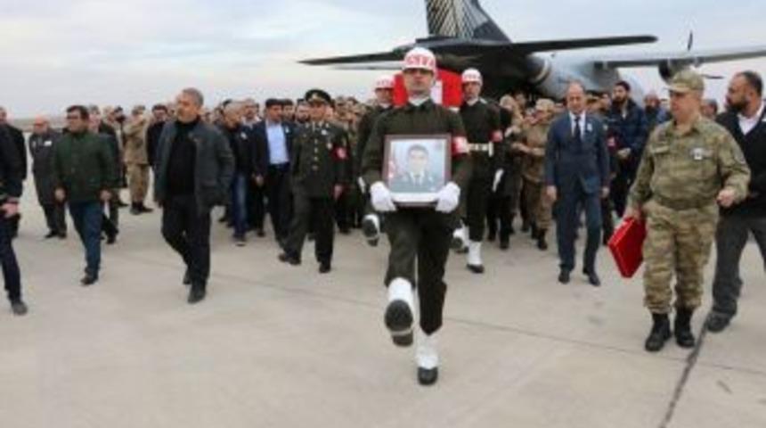 Şehit &Uuml;steğmenin Cenazesi Şanlıurfa&rsquo;ya Getirildi
