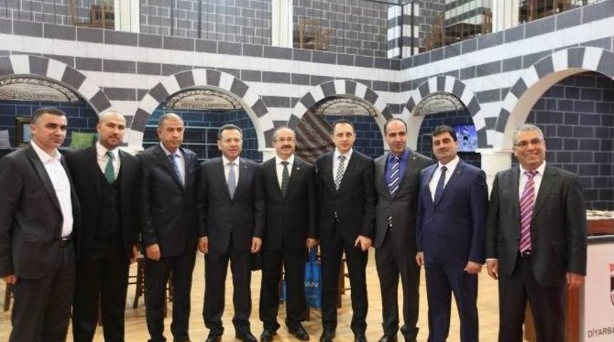 Emitt 2015 Fuarında Dicle &Uuml;niversitesi K&uuml;lt&uuml;r El&ccedil;isi Oldu