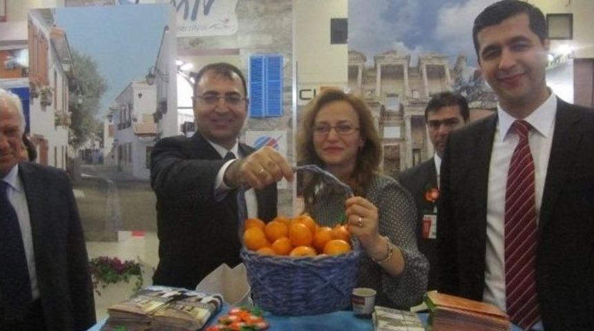D&uuml;nyanın D&ouml;rt Bir Yanından Gelen Turizmcilere Seferihisar Tanıtımı