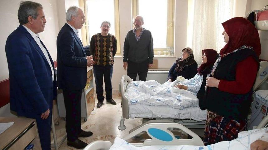 Başkan Kamil Sara&ccedil;oğlu&rsquo;ndan Hasta Ziyareti