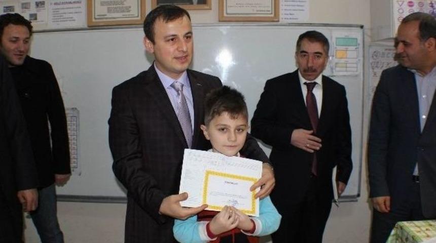 Suşehri&rsquo;nde &Ouml;ğrencilerin Karne Heyecanı
