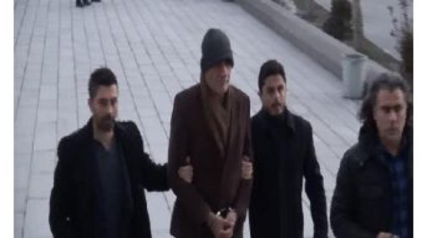 Komşusu Tarafından &Ouml;ld&uuml;r&uuml;len Chp'li Ko&ccedil;'un Sekreterinin &Ouml;ğretmen Eşi Son Yolculuğuna Uğurlandı (2)