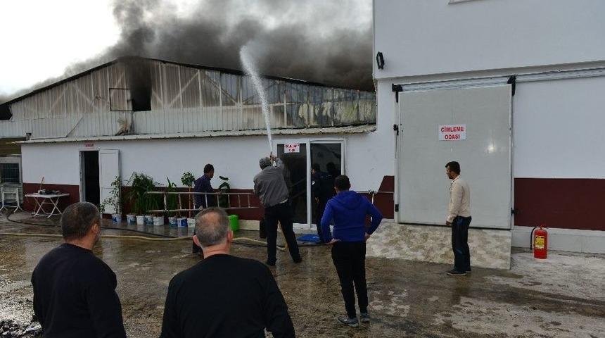 Fide &Uuml;retim Tesisinde Yangın