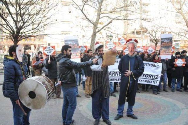 Eskişehir'de Maskeli, Davullu Yürüyüş