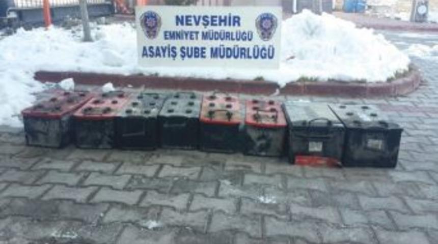 Ak&uuml; Hırsızları Yakalandı