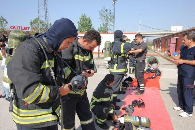 Kocaeli İtfaiyesi Dünya’yı Eğitiyor