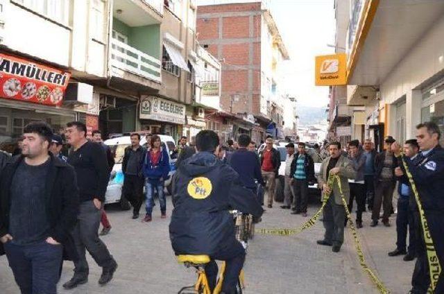 İşyeri Önündeki Kargo Poşeti Korkuttu 1