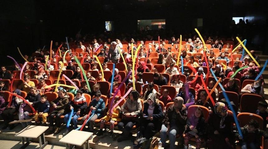 Niğde&rsquo;de &Ccedil;ocuk Tiyatrosu B&uuml;y&uuml;k İlgi G&ouml;rd&uuml;