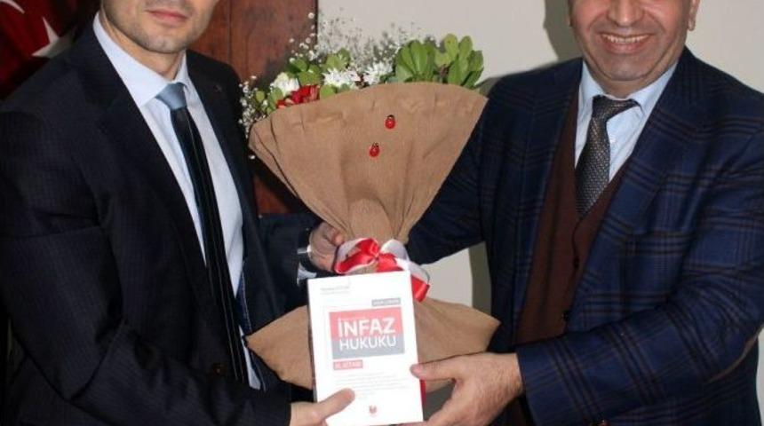 Gen&ccedil; Savcıdan &ldquo;infaz Hukuku&rdquo; Kitabı