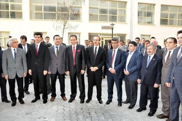 Uşak Devlet Hastanesi’nde Yanık Ünitesi Hizmete Açıldı 3