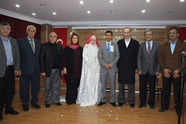Suriyeli &Ccedil;ift, Togem&rsquo;in Desteğiyle D&uuml;nya Evine Girdi 1