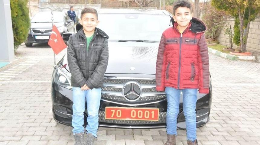 Vali Meral, &Ccedil;ocukların İsteğini Kırmadı