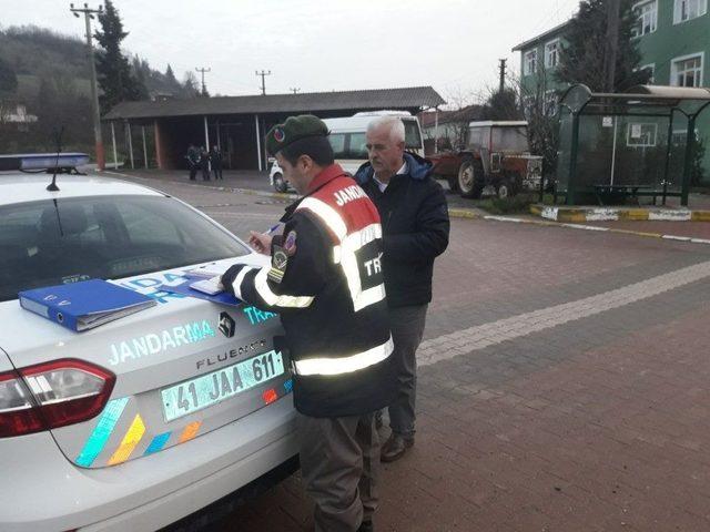 Jandarma, Okul Ve &Ccedil;evrelerinde Denetimlerini Sıklaştırdı 1