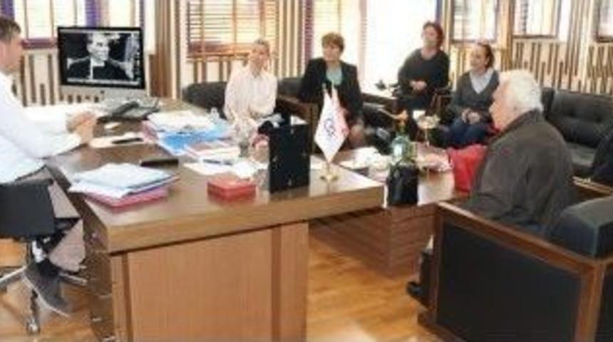 Kent Konseyi Y&ouml;netimi Başkan Akay&rsquo;a Bilgi Verdi