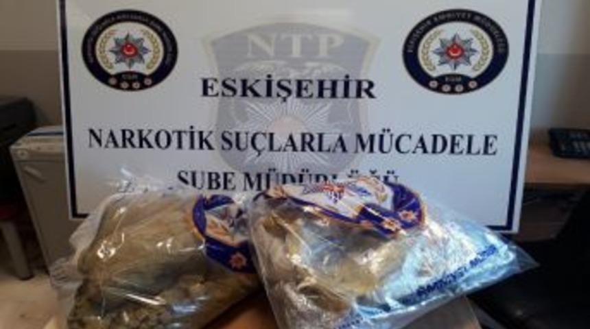 Eskişehir&rsquo;de 9 Kilogram Esrar Ele Ge&ccedil;irildi