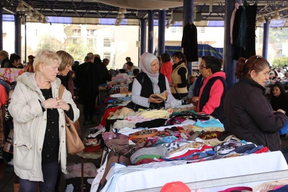 Kullanmadıkları &Uuml;r&uuml;nleri Satarak Aile Ekonomisine Katkı Sağlıyorlar