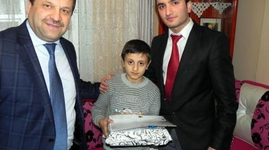 Evde Eğitim G&ouml;ren Ilik Nakli Bekleyen L&ouml;semili Sebahattin&rsquo;E Tabletli Karne