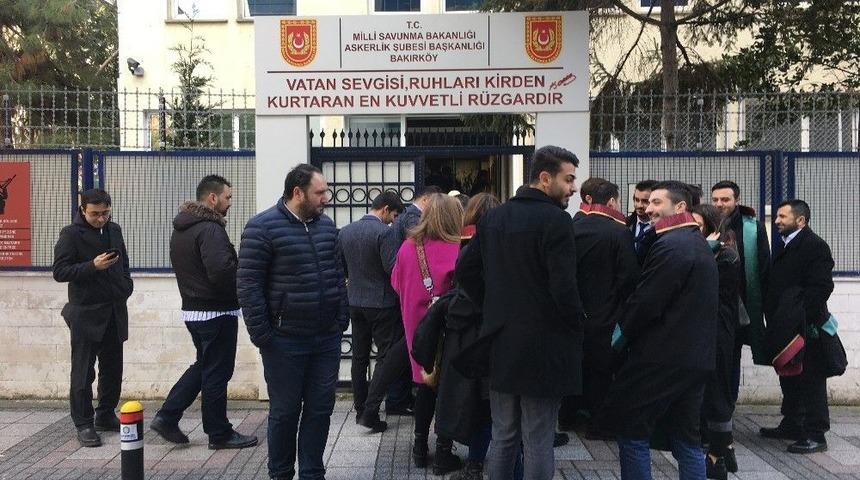 Hukuk&ccedil;ular Afrin&rsquo;e Gitmek İ&ccedil;in Dilek&ccedil;e Verdi