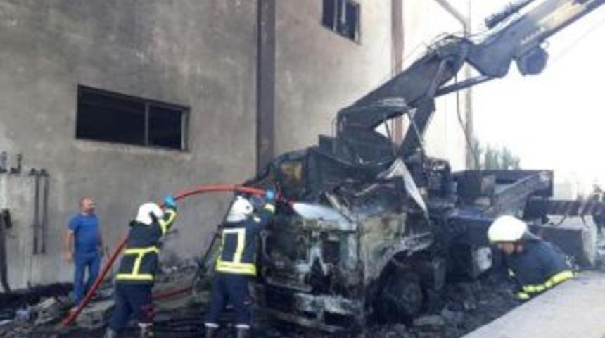 Batman'da Atölyede Patlama: 2'i Ağır, 11 Yaralı