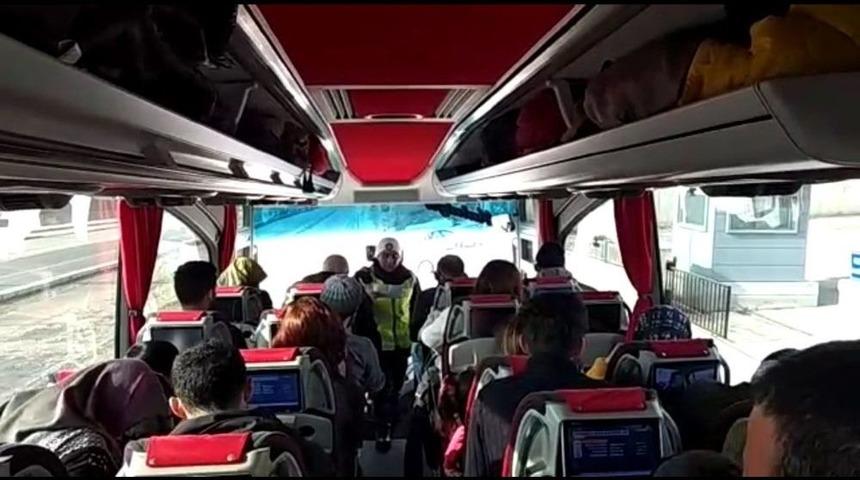 G&uuml;r&uuml;n&rsquo;de Emniyet Kemeri Uygulaması