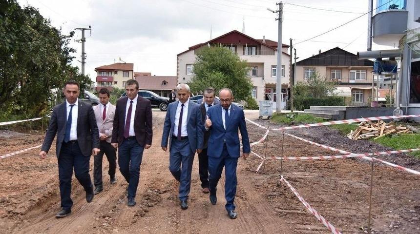 Başkan &Uuml;z&uuml;lmez Ve İsu Genel M&uuml;d&uuml;r&uuml; Yapı &Ccedil;alışmalarını İnceledi