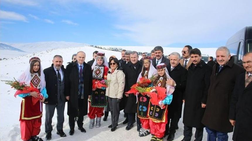 Ardahan Yalnız&ccedil;am Kayak Merkezi A&ccedil;ıldı