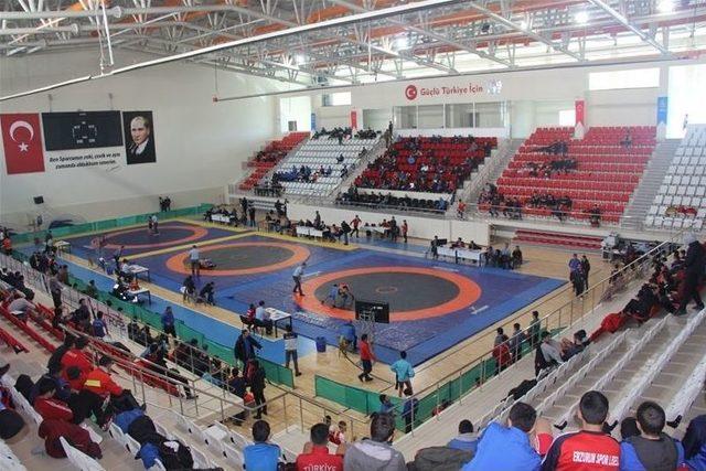 Erzincan&rsquo;da G&uuml;reş Grup M&uuml;sabakaları Tamamlandı 1