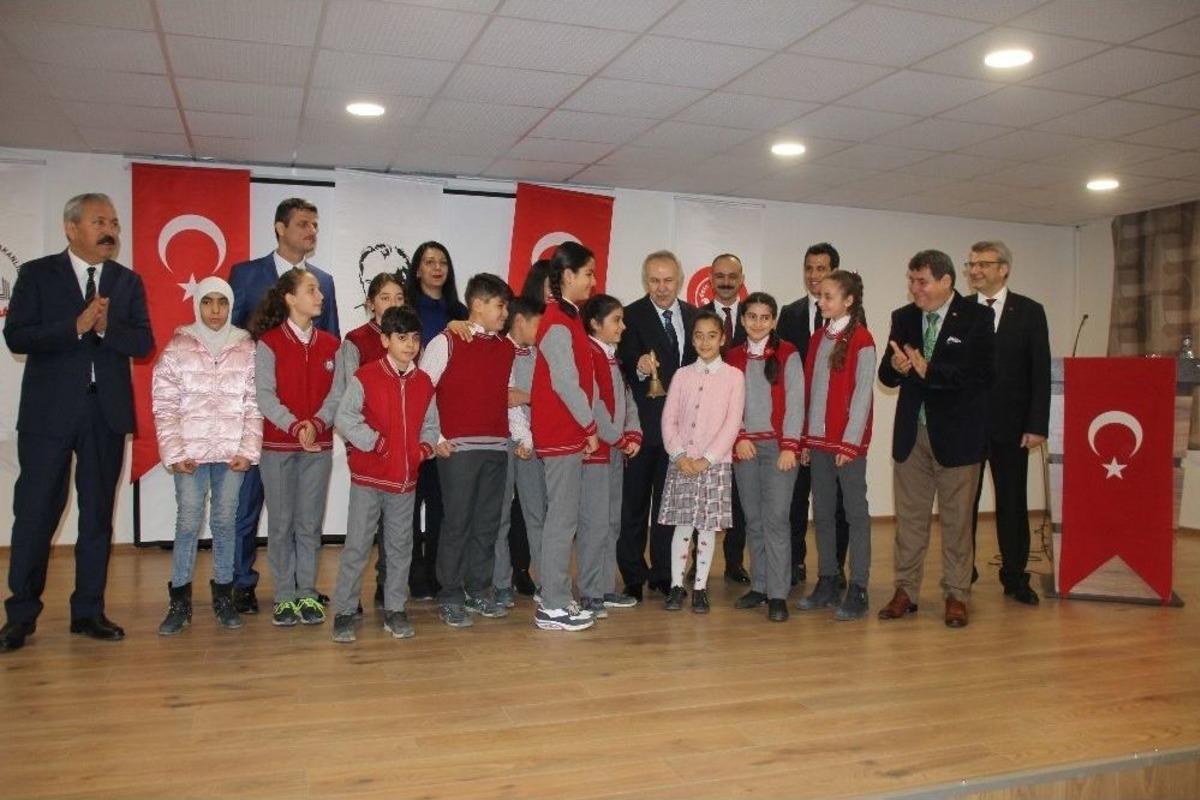 Vali Ata: "&ccedil;ocuklarımızın En İyi Eğitimi Alması İ&ccedil;in İmkanları Seferber Ediyoruz"