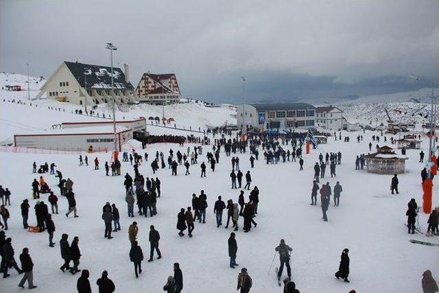 Yıldız Dağı Snowboard Yarışmasına Ev Sahipliği Yapacak