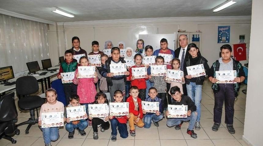 Tatili Bilgisayar Kullanmayı &Ouml;ğrenerek Ge&ccedil;irdiler