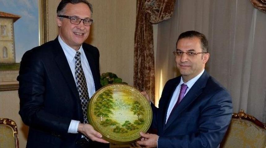 Belarus Cumhuriyeti Ankara B&uuml;y&uuml;kel&ccedil;isi&rsquo;nden Valilik Ziyareti