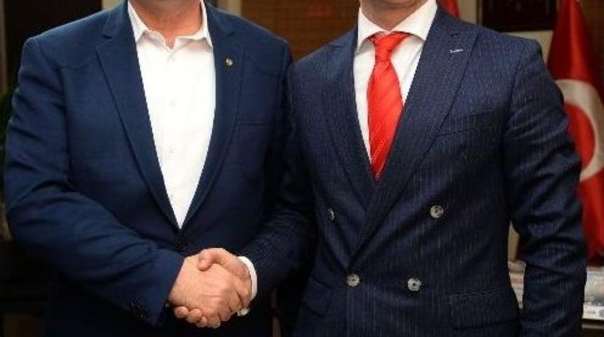 D&uuml;ndar&rsquo;dan Mhp&rsquo;ye Hayırlı Olsun Ziyareti