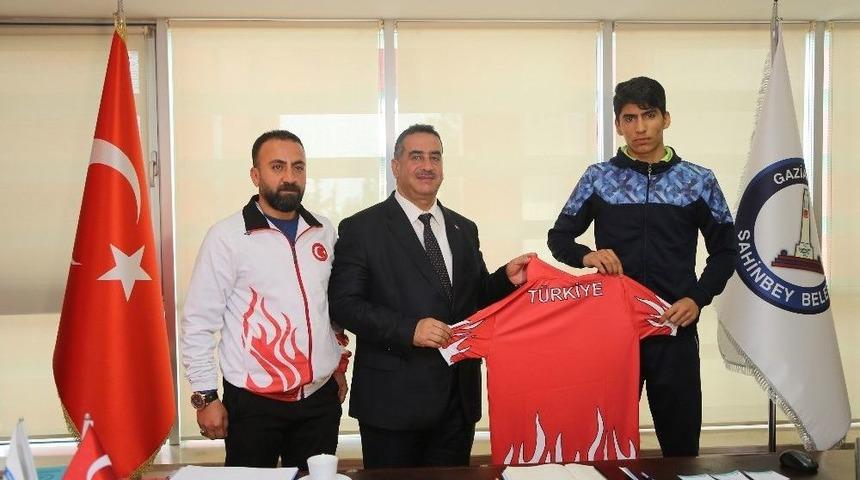 Milli Sporcu Dağdelen, Madalya İ&ccedil;in M&uuml;cadele Edecek