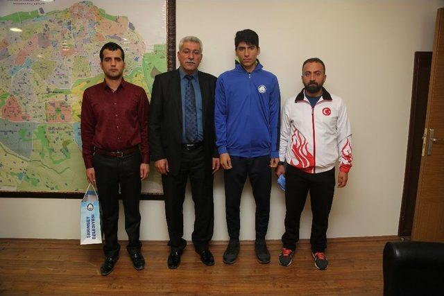 Milli Sporcu Dağdelen, Madalya İ&ccedil;in M&uuml;cadele Edecek 1