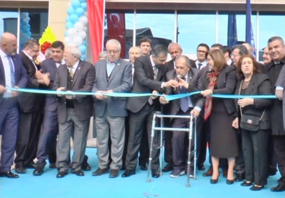 Gaziantep&rsquo;in Efsane Futbolcusunun Adı Spor Salonuna Verildi