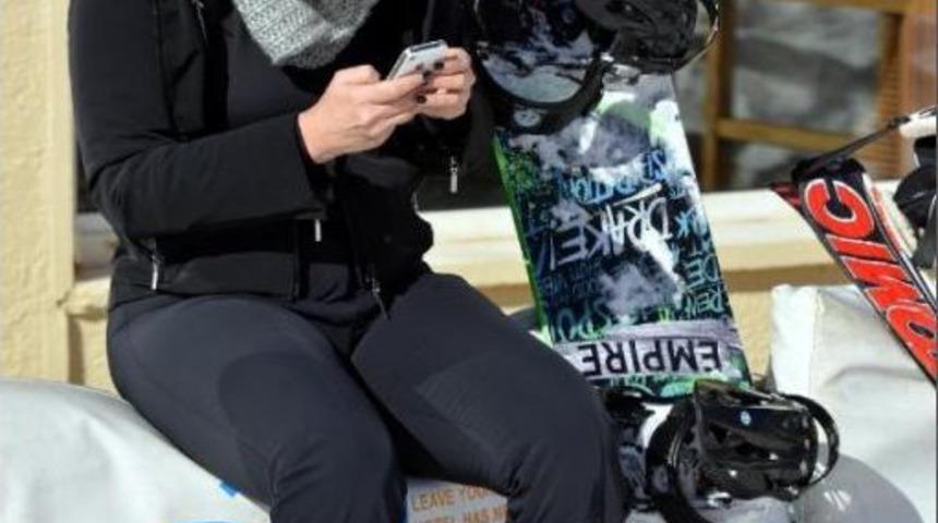 Paland&ouml;ken'de Gece- G&uuml;nd&uuml;z Kayak Yapıyorlar