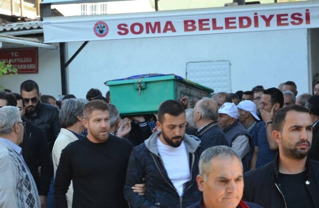 Emrah Serbes&rsquo;in Neden Olduğu Kazada &Ouml;len Anne De Toprağa Verildi