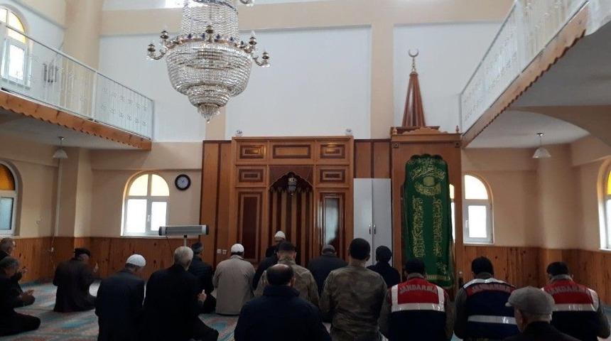 Afrin&rsquo;deki Mehmet&ccedil;ik İ&ccedil;in K&ouml;yl&uuml;ler Dua Etti