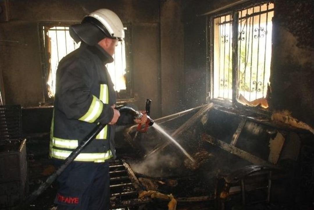 Didim&rsquo;de Ev Yangını