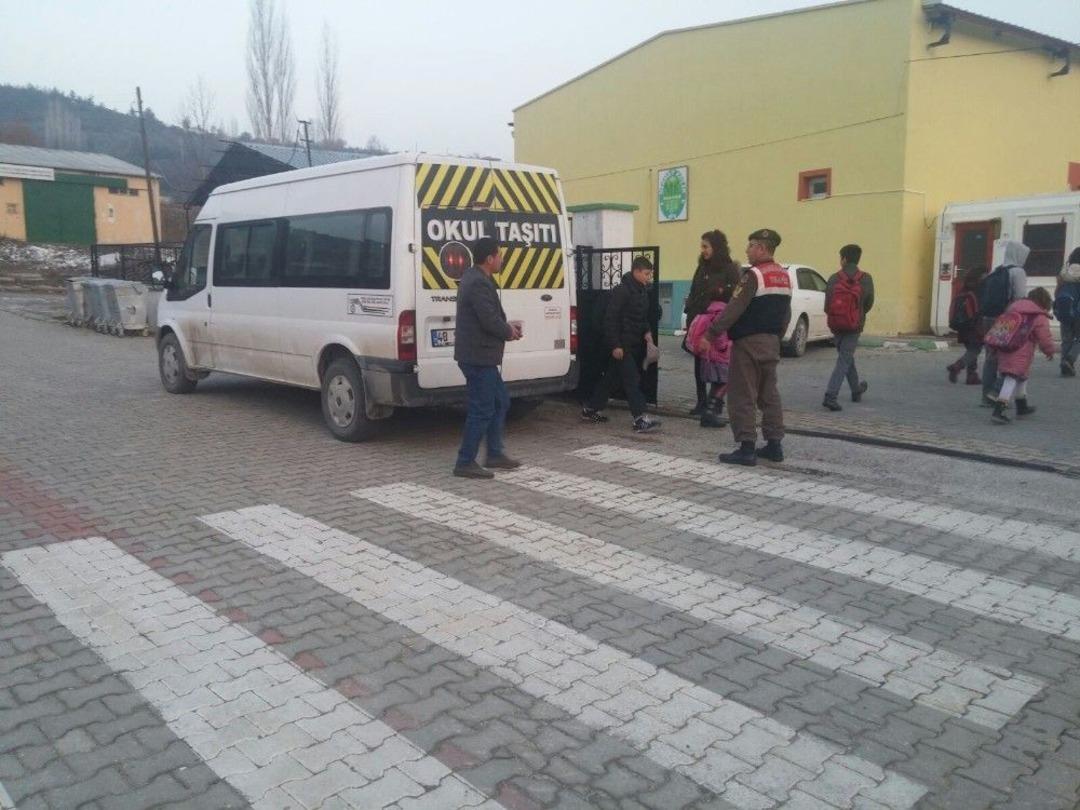 Jandarmadan &ldquo;okul &Ouml;n&uuml;&rdquo; Mesaisi