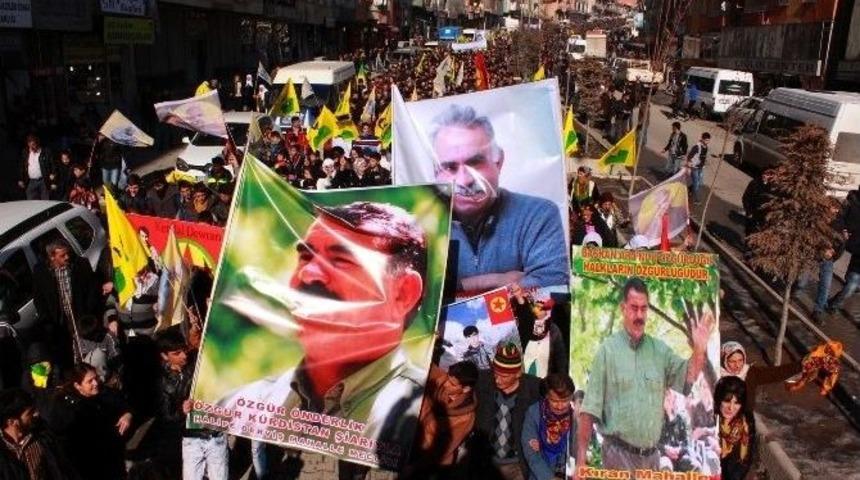 Hakkari&rsquo;de &ldquo;&ouml;calan İ&ccedil;in &Ouml;zg&uuml;rl&uuml;k&rdquo; Y&uuml;r&uuml;y&uuml;ş&uuml; D&uuml;zenlendi