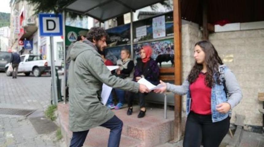 Artvin'de &Ccedil;evrecilerin Tepkisi S&uuml;r&uuml;yor