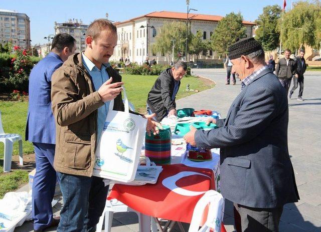 Sivas&rsquo;ta Hayvan Haklarını Anlatmak İ&ccedil;in Stant A&ccedil;ıldı 2