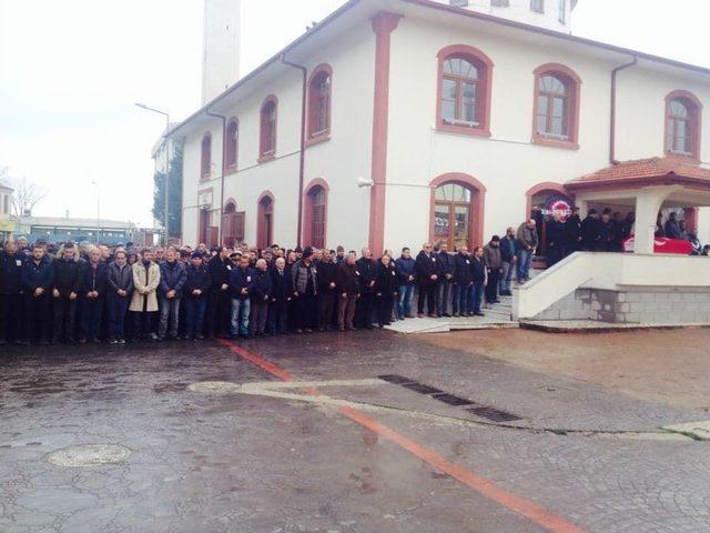 Kıbrıs Gazisi Toprağa Verildi 1